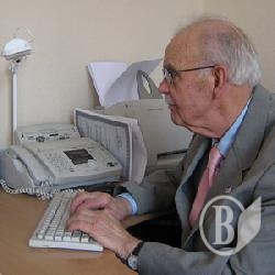 Волонтер Джон Ла Плант: «В Чернігові я зустріну своє 80-річчя». ФОТО Волонтер Джон Ла Плант: «В Чернігові я зустріну своє 80-річчя». ФОТО
