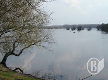 Повінь: Села Чернігівщини вода не відпускає Повінь: Села Чернігівщини вода не відпускає
