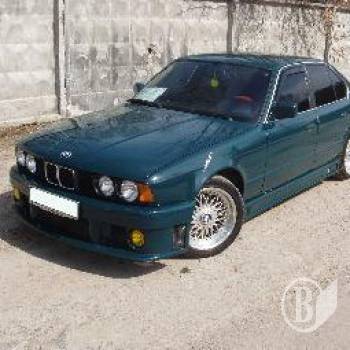 BMW-520   