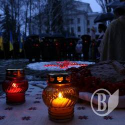 Чернігівщина вшанувала пам'ять жертв Голодомору 1932-33 років. ФОТОрепортаж Чернігівщина вшанувала пам'ять жертв Голодомору 1932-33 років. ФОТОрепортаж