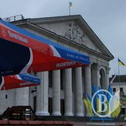 Хильнув пивка – відлий в обласному театрі Хильнув пивка – відлий в обласному театрі