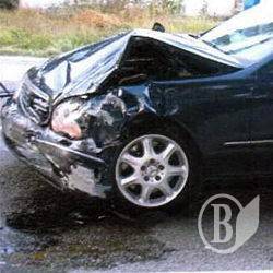 П’яний на «Мерсі» в’їхав у сарай П’яний на «Мерсі» в’їхав у сарай