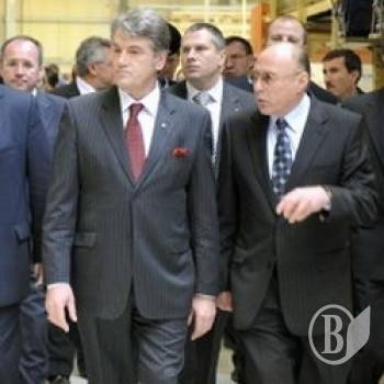 Ющенко гостевал у производителей хлеба и... сигарет