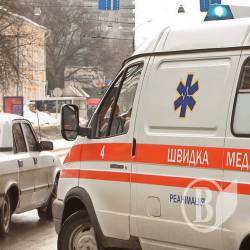 Бурульки поранили двох жінок у Чернігові. ФОТО Бурульки поранили двох жінок у Чернігові. ФОТО