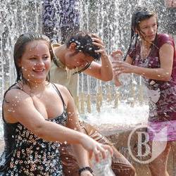 Груповуха в фонтане! Груповуха в фонтане!