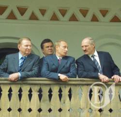 «Однажды Кучма, Янукович, Лукашенко, да Путин и Медведєв заодно…» «Однажды Кучма, Янукович, Лукашенко, да Путин и Медведєв заодно…»