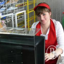Віктор Федорович відзначив День Незалежності відкриттям нового українського магазину в Березні Віктор Федорович відзначив День Незалежності відкриттям нового українського магазину в Березні