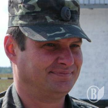 Командир військової частини прирівняний до київського клерка? Командир військової частини прирівняний до київського клерка?