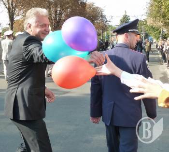 День визволення Чернігова. Урочиста хода і квіти на Пагорбі Слави. ФОТО, ВІДЕОрепортаж День визволення Чернігова. Урочиста хода і квіти на Пагорбі Слави. ФОТО, ВІДЕОрепортаж