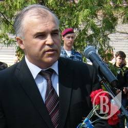 Міський голова Ніжина віддає в оренду 2,7 га землі за 34 грн. на рік Міський голова Ніжина віддає в оренду 2,7 га землі за 34 грн. на рік
