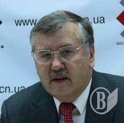Гриценко: Соцпакет Януковича – це частина вкраденого Гриценко: Соцпакет Януковича – це частина вкраденого