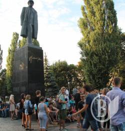 Не Майкл Шурпа, а Ленін влаштовує „Майданс” (фото+відео) Не Майкл Шурпа, а Ленін влаштовує „Майданс” (фото+відео)