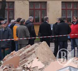  ϳ      11.  ? ( + )