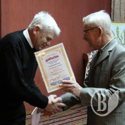 Нагородження лауреатів премії ім. Леоніда Глібова (фото+відео) Нагородження лауреатів премії ім. Леоніда Глібова (фото+відео)