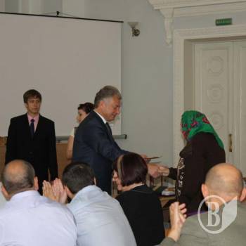 Привітання з почесним званням України «Мати-героїня» (фото) Привітання з почесним званням України «Мати-героїня» (фото)