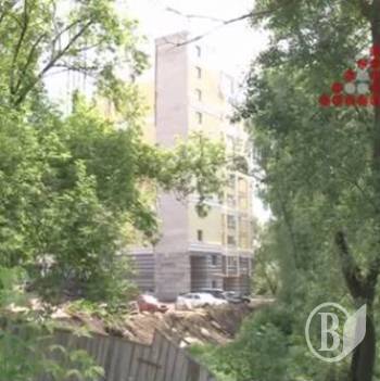 Чия земля – пана Пузана, або Набережна заткне рота невдоволеним чернігівцям Чия земля – пана Пузана, або Набережна заткне рота невдоволеним чернігівцям