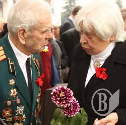 Черниговцы склонили головы Черниговцы склонили головы