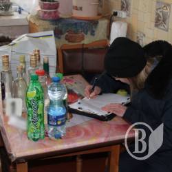 Чоловік вдома торгував розведеним спиртом Чоловік вдома торгував розведеним спиртом