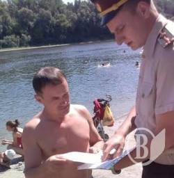 Рятувальники б’ють на сполох і навчають безпеці у Чернігові Рятувальники б’ють на сполох і навчають безпеці у Чернігові