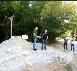 Шибеницю для жлобів-забудовників встановили в Чернігові - відео Шибеницю для жлобів-забудовників встановили в Чернігові - відео