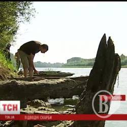 Обміління річки Десни допомогло знайти баржу кінця ХІХ сторіччя Обміління річки Десни допомогло знайти баржу кінця ХІХ сторіччя