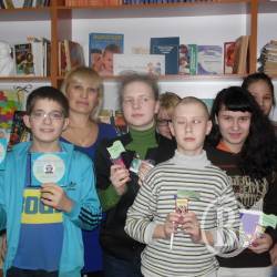 Бібліотекарі озвучили аудіокнигу і подарували її дітям з вадами зору Бібліотекарі озвучили аудіокнигу і подарували її дітям з вадами зору