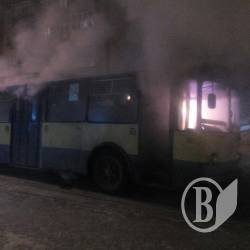 В Чернигове сгорел еще один троллейбус В Чернигове сгорел еще один троллейбус