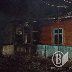 77-летний дед на Бобровиччине обжегся во время пожара