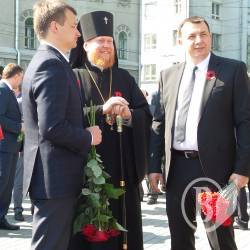 День Перемоги у Чернігові. Покладання квітів. Відео, Фоторепортаж День Перемоги у Чернігові. Покладання квітів. Відео, Фоторепортаж