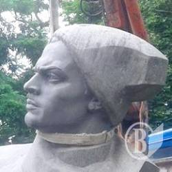Примаков уехал в кузове из Аллеи героев. ФотоФакт Примаков уехал в кузове из Аллеи героев. ФотоФакт