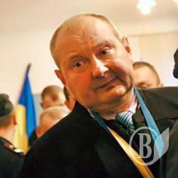 Суддя Чаус уже переоформлює своє майно на Чернігівщині Суддя Чаус уже переоформлює своє майно на Чернігівщині
