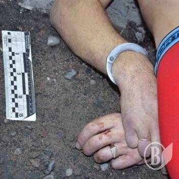Полиция забила насмерть мужчину на глазах у жены и детей в Николаевской области. Фото Полиция забила насмерть мужчину на глазах у жены и детей в Николаевской области. Фото