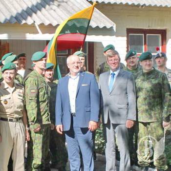 НАТОвцы завершили курсы для украинских военных инструкторов НАТОвцы завершили курсы для украинских военных инструкторов
