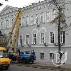 Горсовет посветлел. Но все равно – серый! ФотоФакт Горсовет посветлел. Но все равно – серый! ФотоФакт