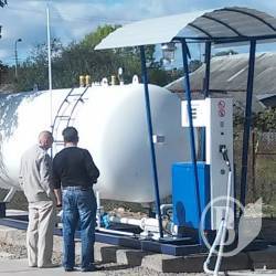 Податківці закрили нелегальну газову АЗС. Фото Податківці закрили нелегальну газову АЗС. Фото