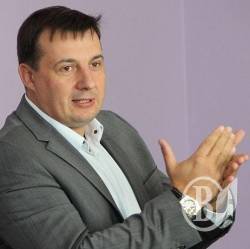 Кулич задекларировал свыше 800 тысяч долларов наличности и не имеет сбережений в банке Кулич задекларировал свыше 800 тысяч долларов наличности и не имеет сбережений в банке