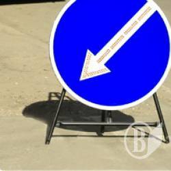 Водитель в Чернигове и машину взял на таран, и пешехода сбил Водитель в Чернигове и машину взял на таран, и пешехода сбил