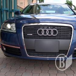 Темным вечером водитель Audi сбил пешего Темным вечером водитель Audi сбил пешего