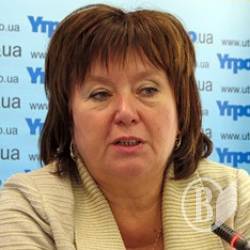 Звідки квіти біля російського посольства? Відео Звідки квіти біля російського посольства? Відео