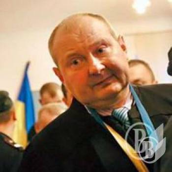 Справу «судді-консерватора» Чауса розслідуватимуть заочно Справу «судді-консерватора» Чауса розслідуватимуть заочно