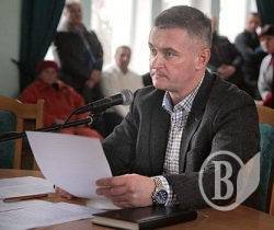 Мер начебто не багатий, зате дружина – майже мільйонер Мер начебто не багатий, зате дружина – майже мільйонер