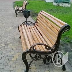 У сквер Хмельницького поставили лави, які обов’язково будуть ламатися У сквер Хмельницького поставили лави, які обов’язково будуть ламатися