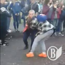 Поліція оголосила про підозру п’ятьом учасникам публічного побиття школярок Поліція оголосила про підозру п’ятьом учасникам публічного побиття школярок