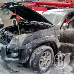 Ще один «Toyota-кукурузник» загорівся у Чернігові Ще один «Toyota-кукурузник» загорівся у Чернігові