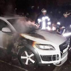 Погоріло авто Audi Q7 у Чернігові Погоріло авто Audi Q7 у Чернігові