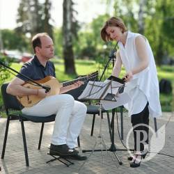 В Чернігові заграла старовинна музика В Чернігові заграла старовинна музика