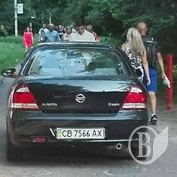 Родину хамів розвернули в пішохідній зоні Родину хамів розвернули в пішохідній зоні