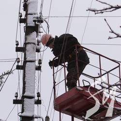 Другу добу без електрики 31 село на Чернігівщині Другу добу без електрики 31 село на Чернігівщині