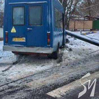 Маршрутка збила дівчину Маршрутка збила дівчину