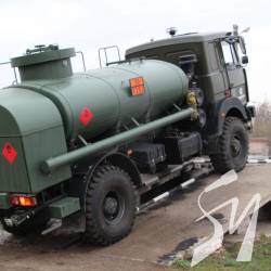 Замість російських Уралів буде український заправник. Його випробовують у Чернігові Замість російських Уралів буде український заправник. Його випробовують у Чернігові